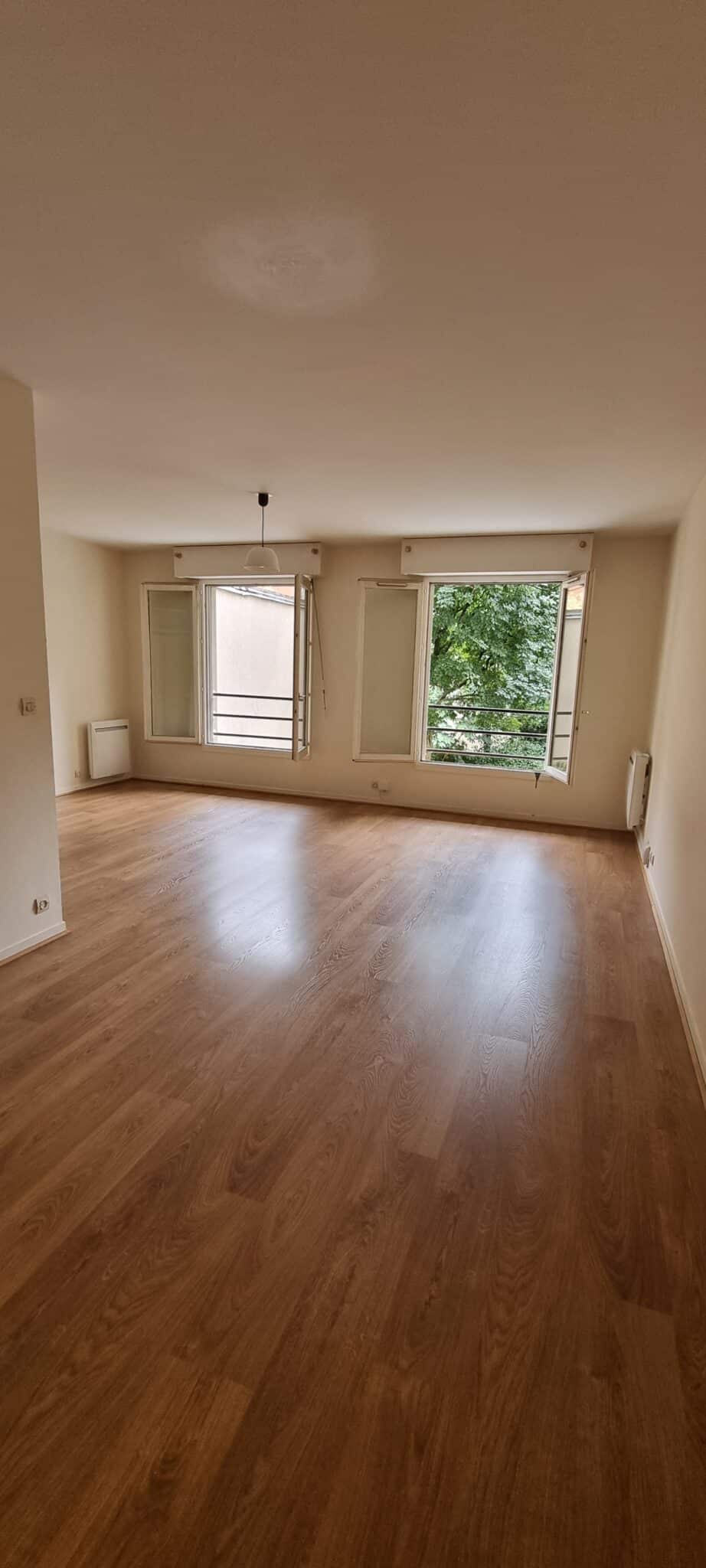 PARIS 20e – LA CAMPAGNE À PARIS – APPARTEMENT DE 42,57 m² AVEC PARKING ET CAVE – photo 1